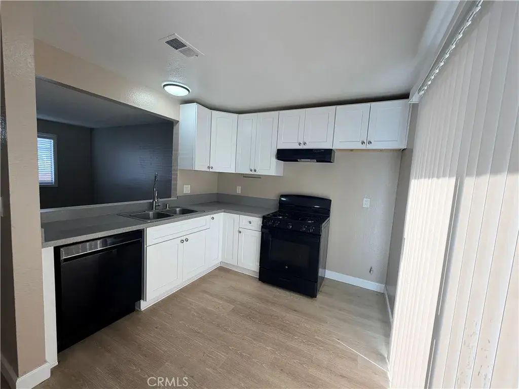 1677 W Wilson Street, Rialto