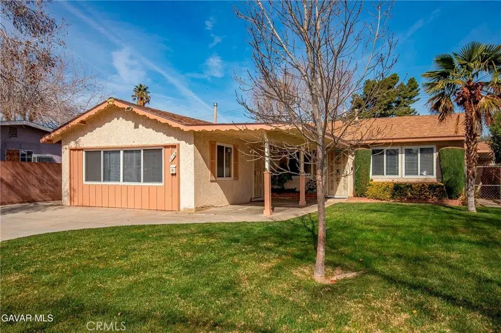 2149 E Avenue Q1, Palmdale