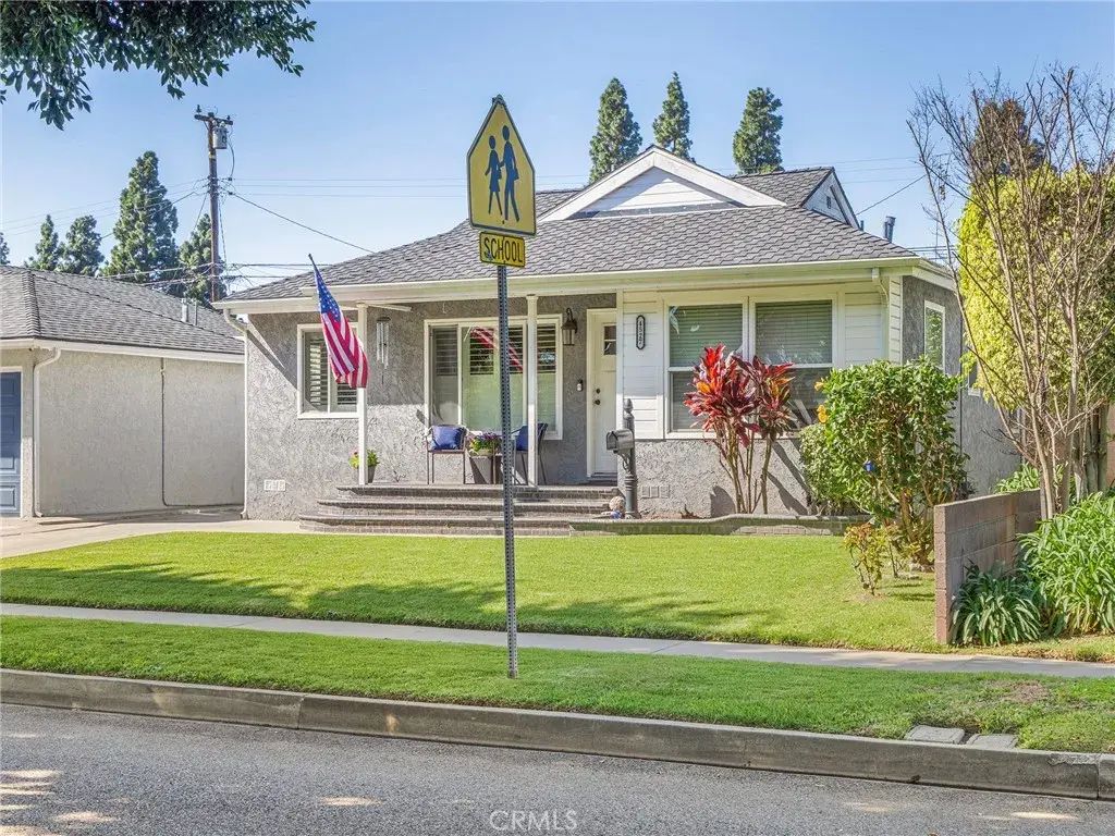 4527 Woodruff, Lakewood