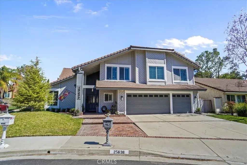 25636 Ailean Court, Valencia