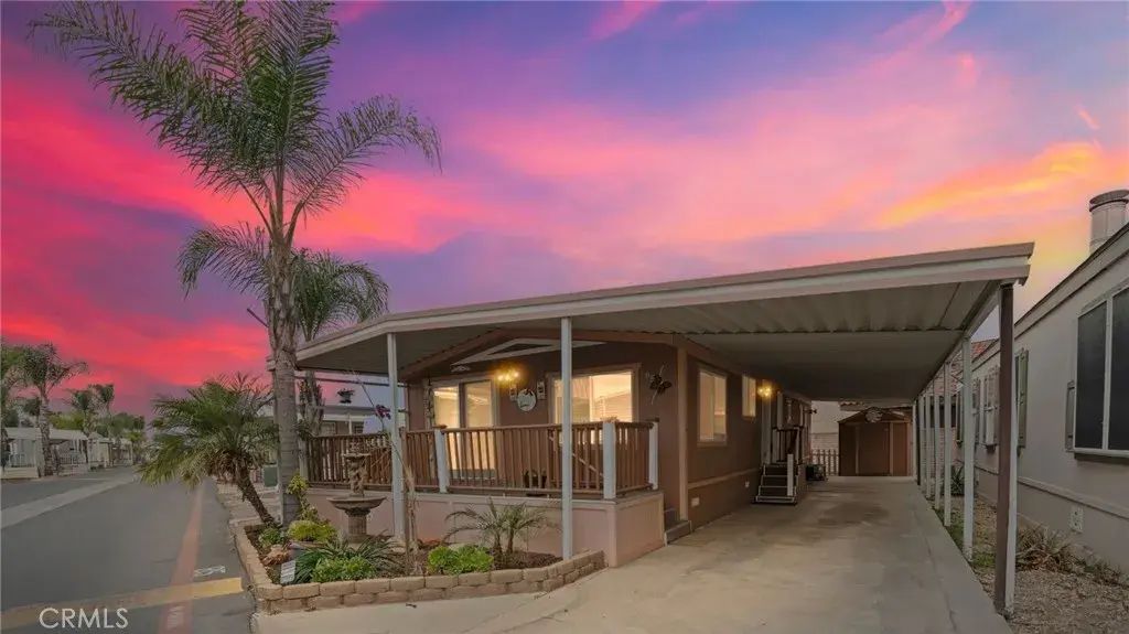 1445 W Florida Ave 85, Hemet