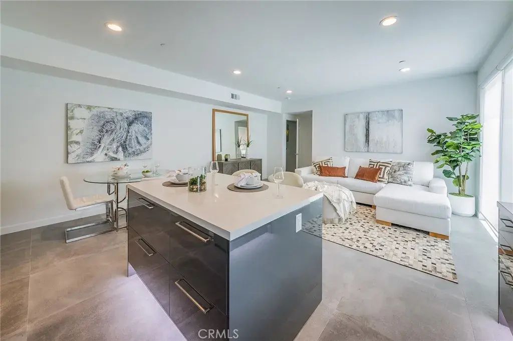 214 Westmoreland 6, Los Angeles