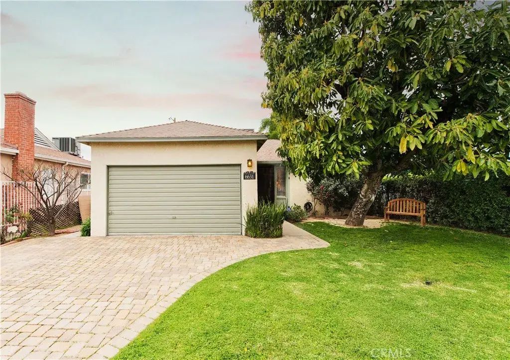 6631 Densmore Avenue, Lake Balboa