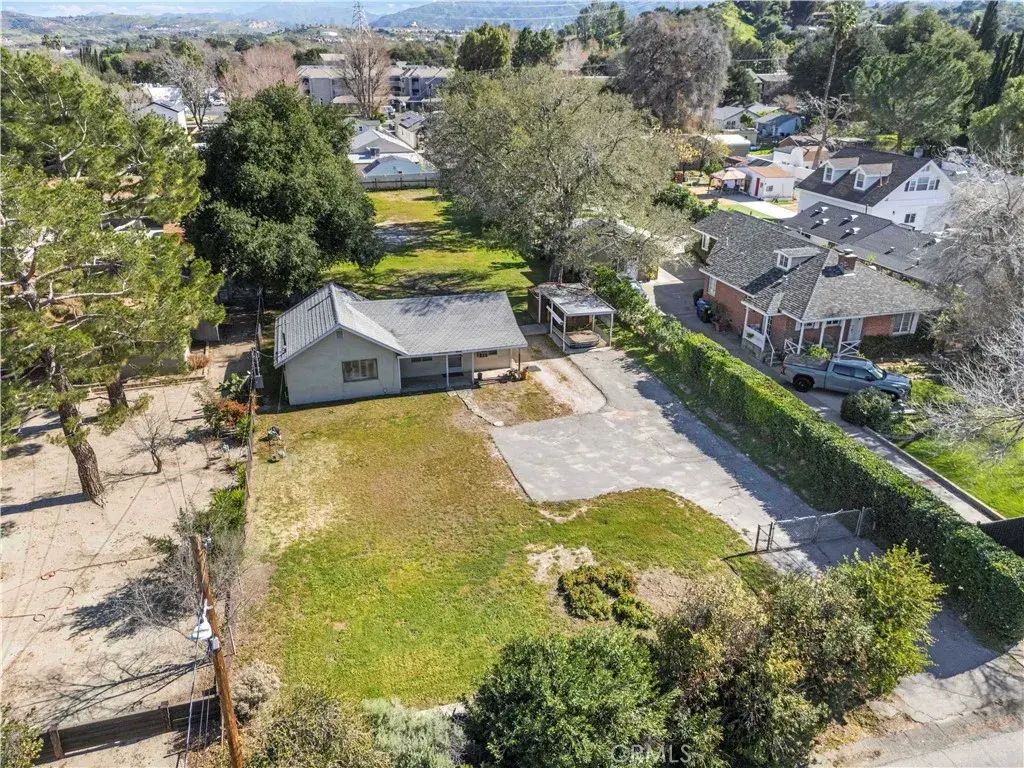 24824 Apple, Newhall