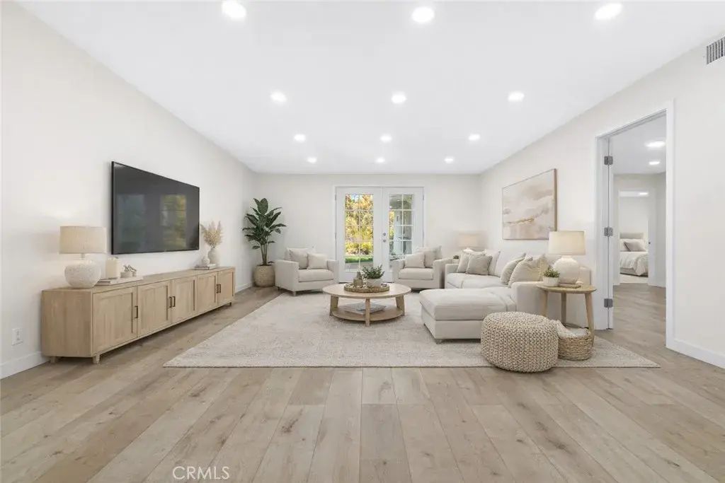 11753 Blythe, North Hollywood