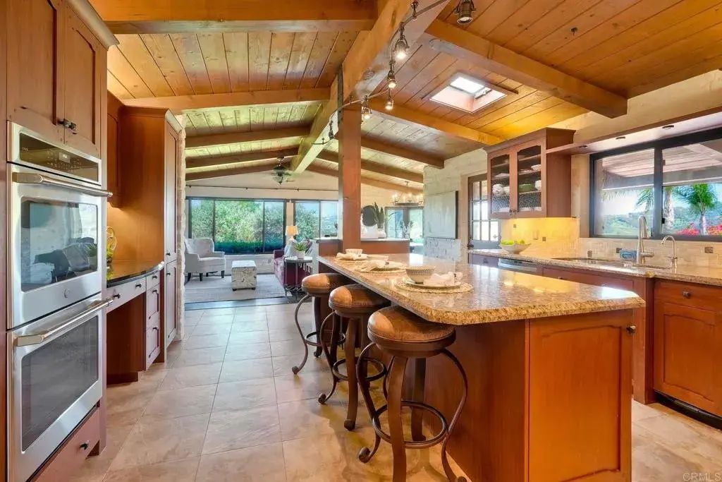 3149 Old Post Rd, Fallbrook