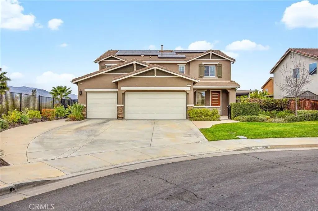 32527 Falling Leaf Court, Wildomar