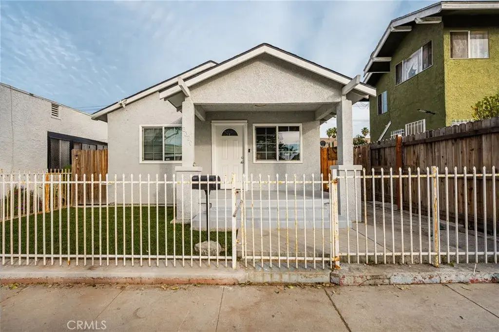 2320 Locust, Long Beach