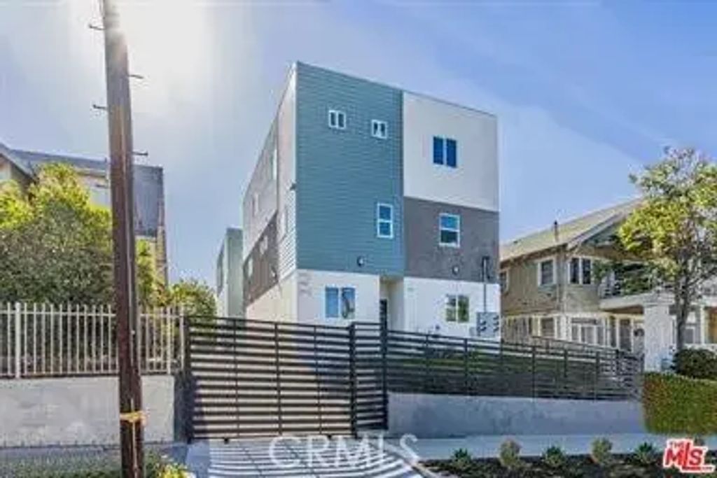 1143 Irolo, Los Angeles