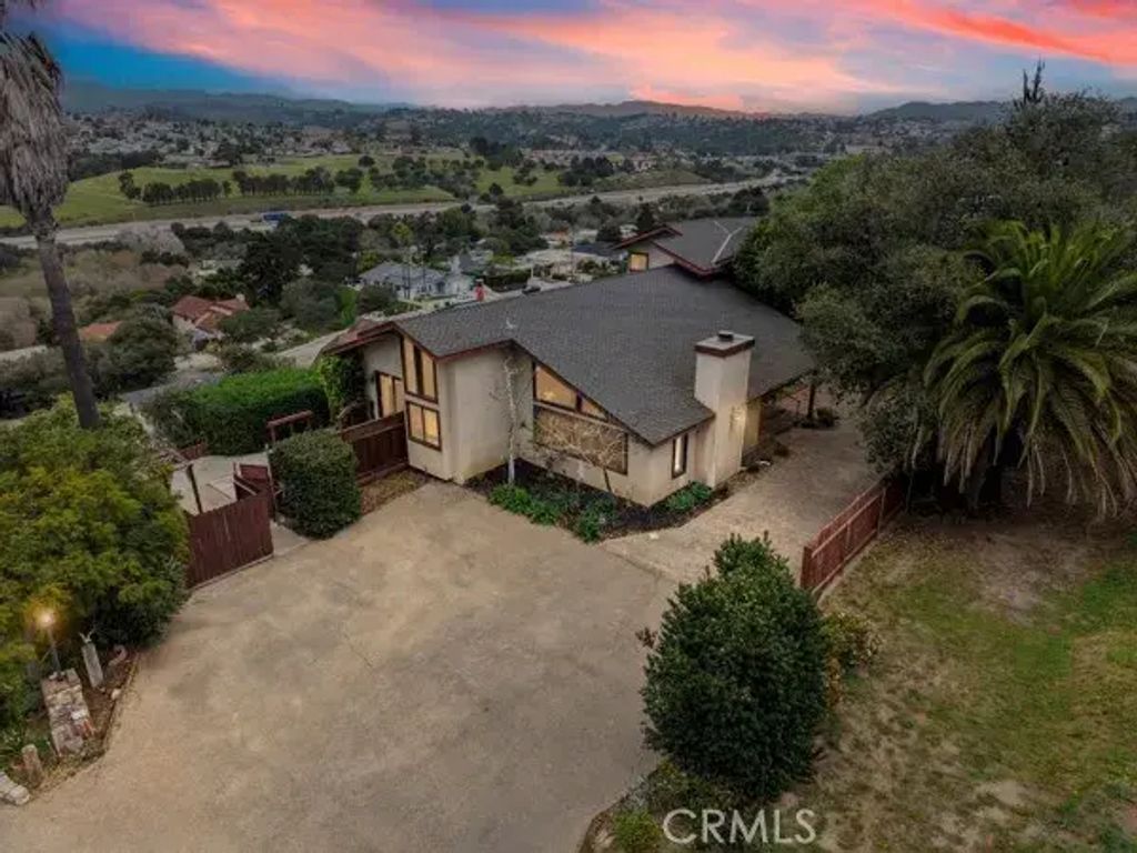 1041 Ritchie Road B, Grover Beach