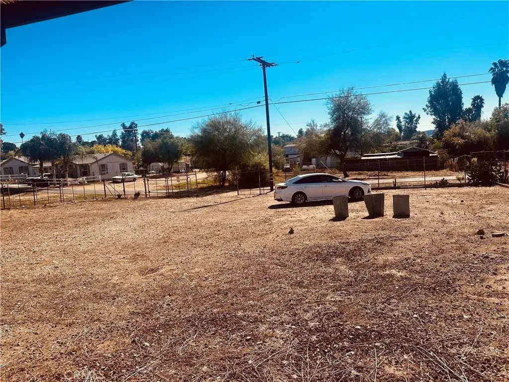 Lodge, Menifee