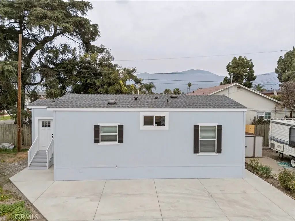 2548 Peck 39, Monrovia