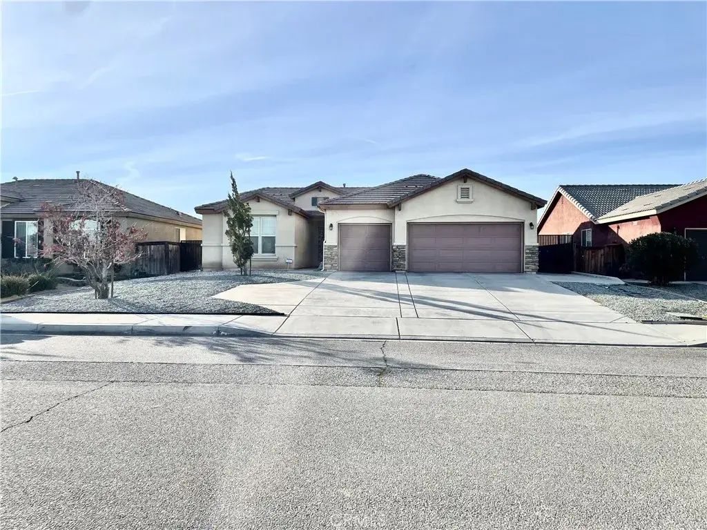 13953 Tawney Ridge Ln, Victorville