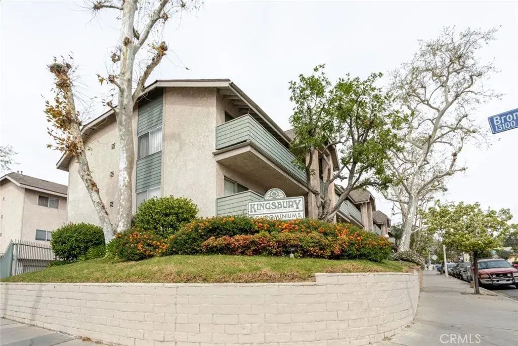 13100 Bromont Avenue 8, Sylmar