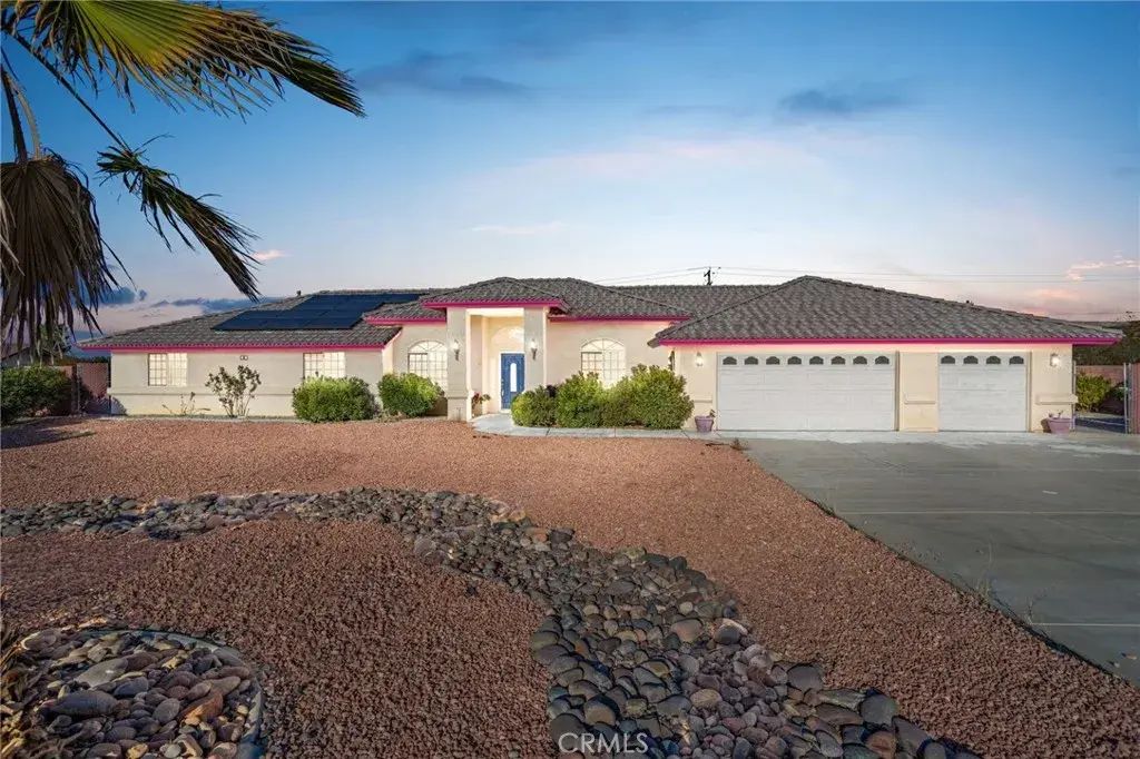 16460 Malahat Road, Apple Valley