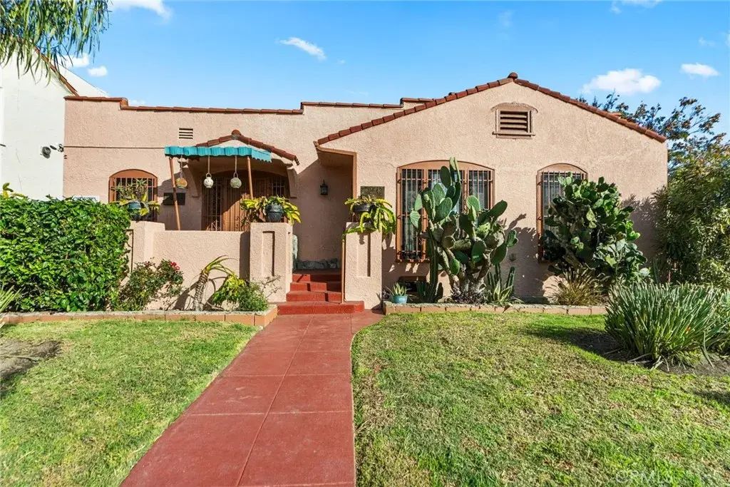 2640 S Bronson, Los Angeles