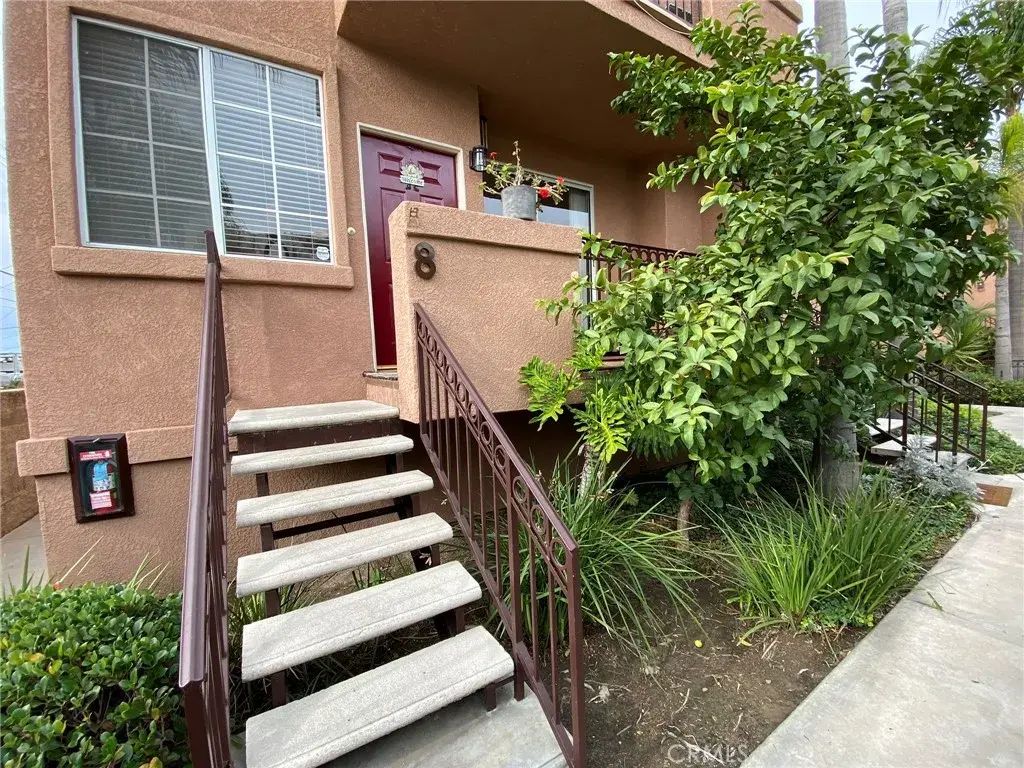 21852 S Vermont 8, Torrance