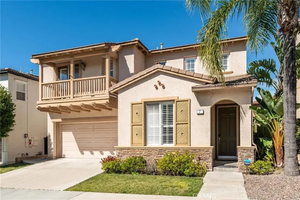 7 Moonstone, Mission Viejo