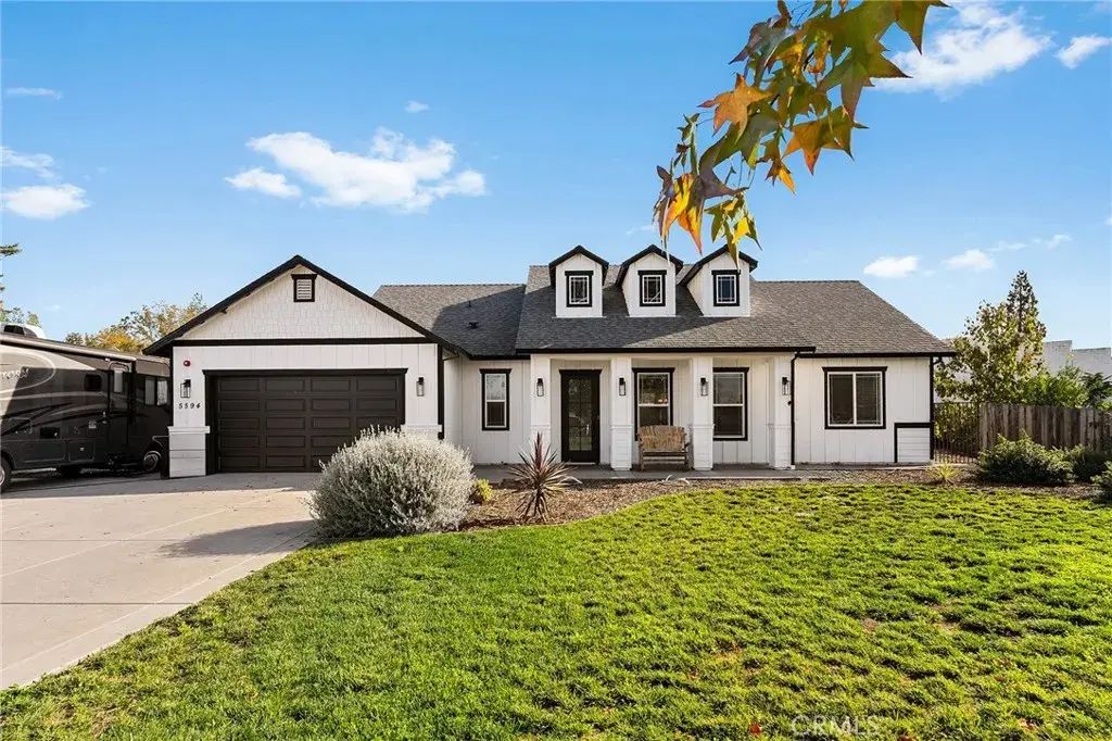 5594 Little Grand Canyon Dr, Paradise