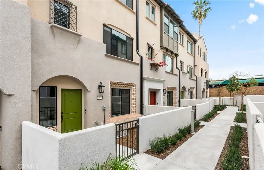 107 Kimberwick Court, Burbank