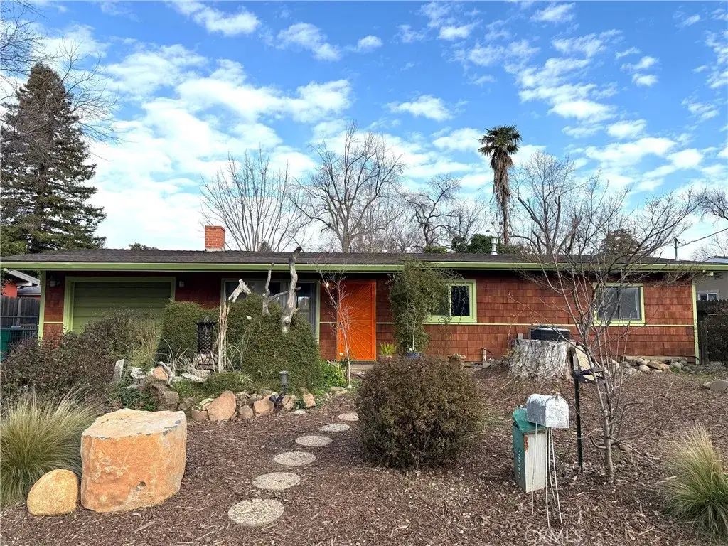 1280 Dale, Chico