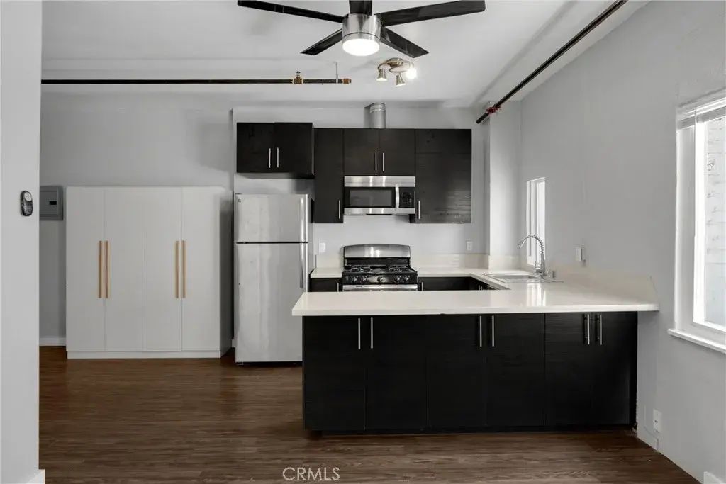 601 Linden 303, Long Beach
