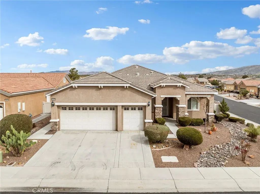 10249 Lakeshore, Apple Valley