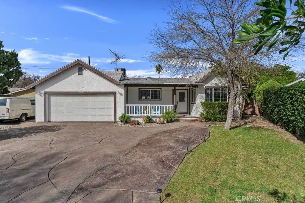7017 Vicky Avenue, West Hills