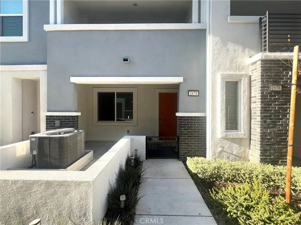 1678 Cayton Loop, West Covina