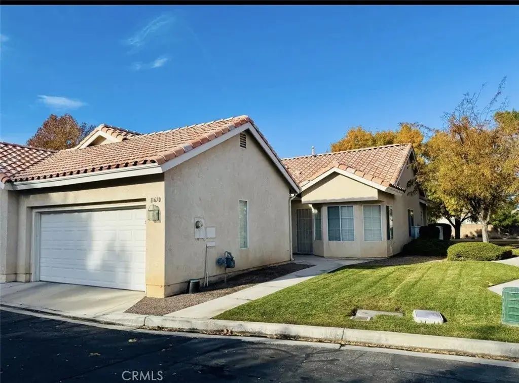 11670 Oak Street, Apple Valley