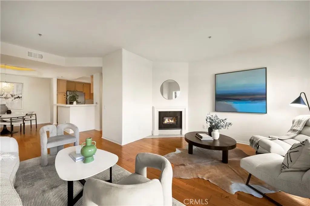 12060 Hoffman Street 103, Studio City