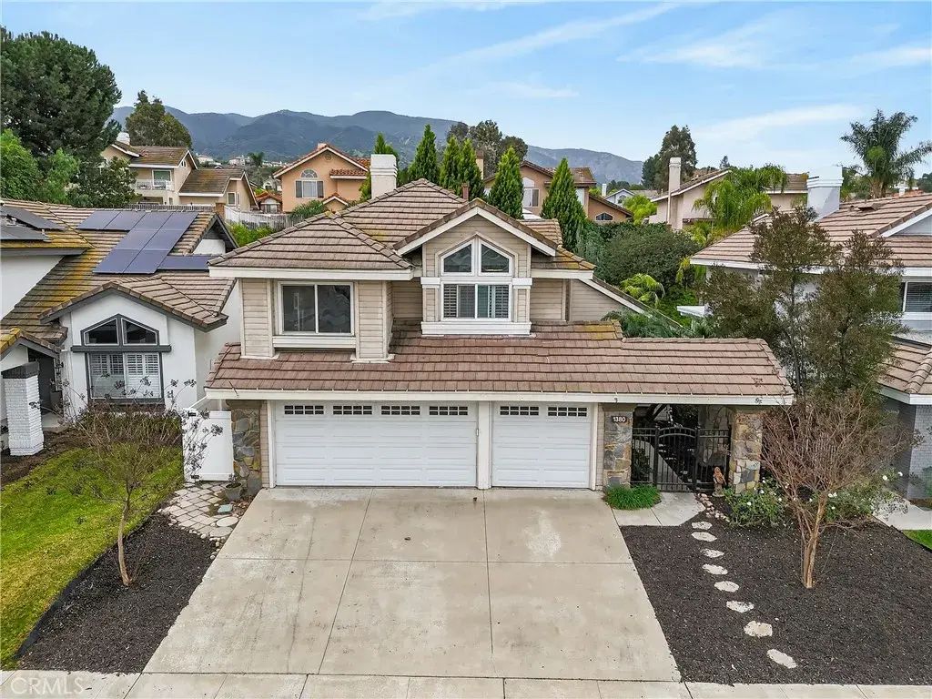 1380 Tanglewood, Corona