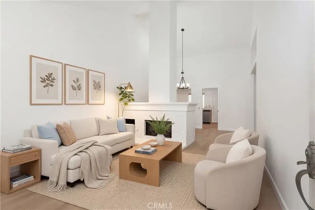 17 Dartmouth, Irvine
