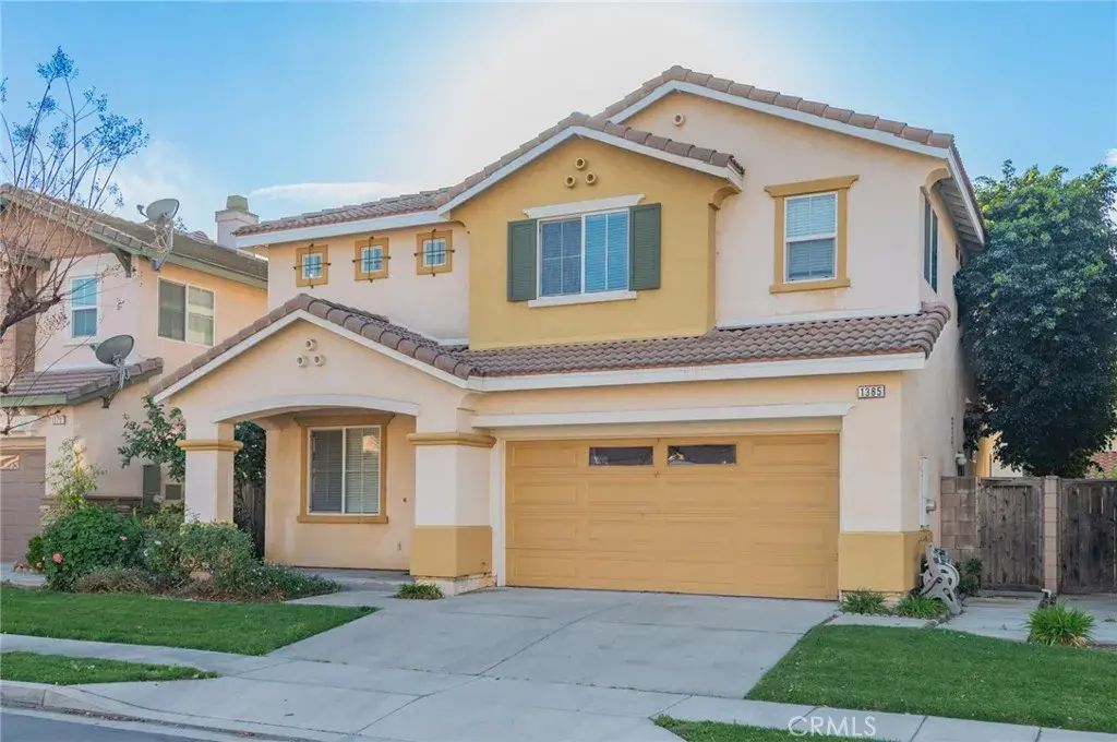 1385 Estel, Pomona