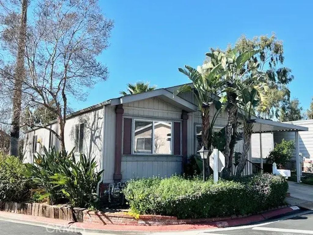 2692 Highland 106, Highland