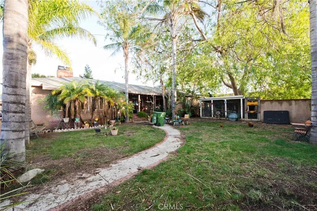 10354 Owensmouth, Chatsworth