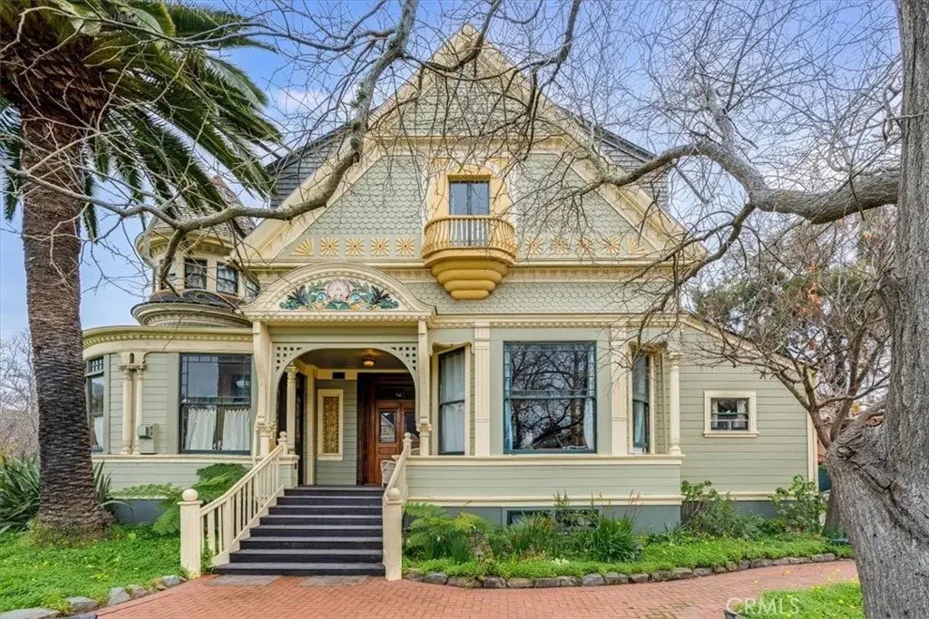 687 Islay, San Luis Obispo