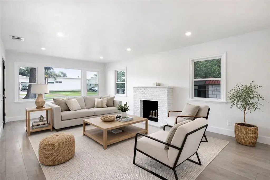 4061 Maplewood Pl, Riverside