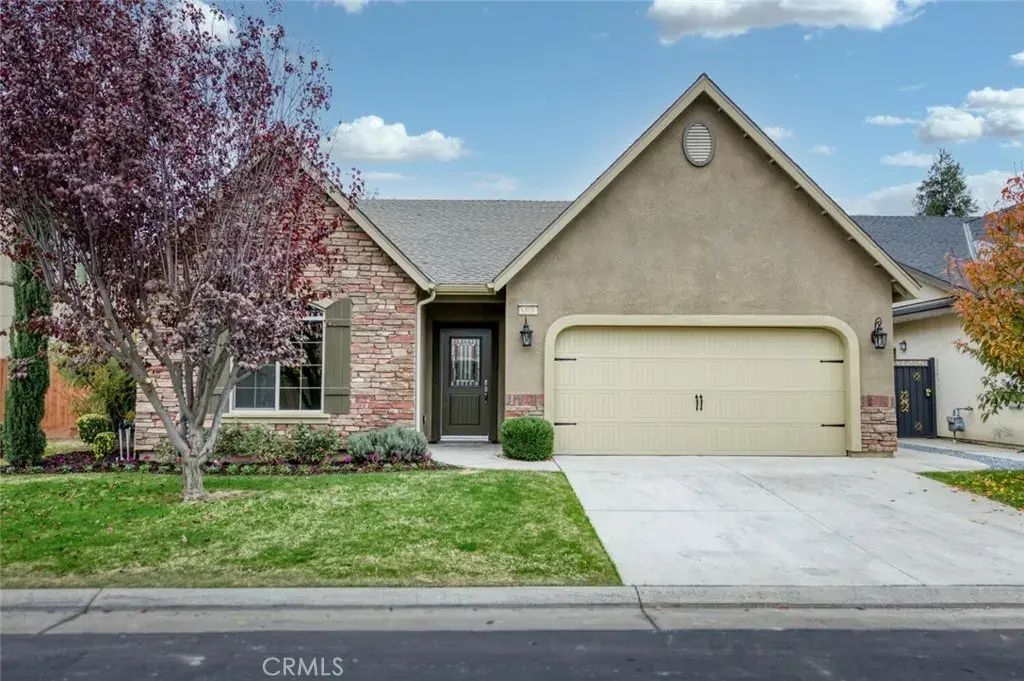 6808 W Lucas, Fresno