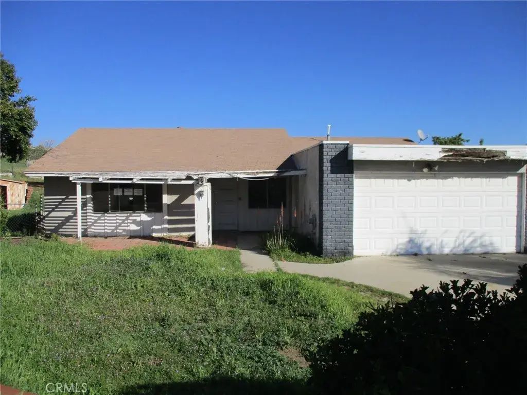 560 W 10th Street, Perris