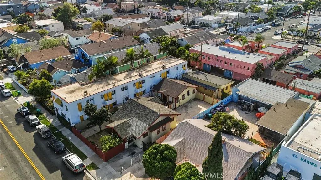1105 Cherry Ave, Long Beach