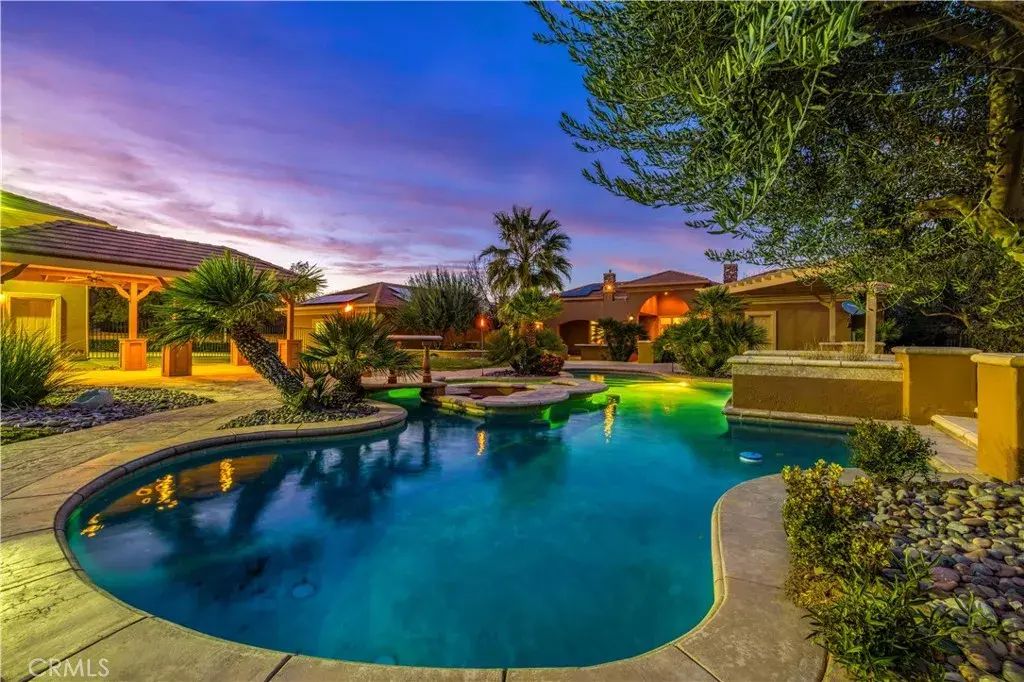 4124 Paddock Way, Lancaster