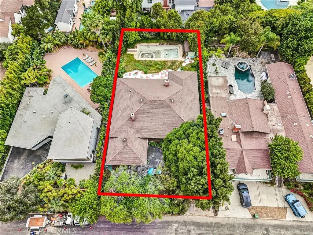 11500 Thurston, Los Angeles