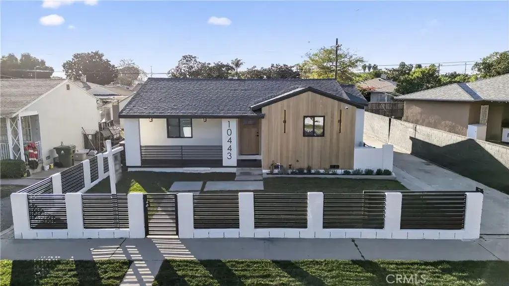10443 E Zamora Avenue, Los Angeles