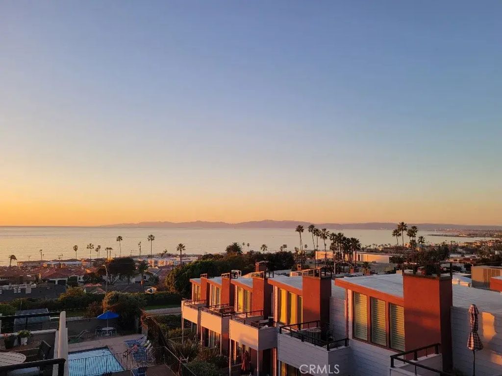 400 Palos Verdes, Redondo Beach