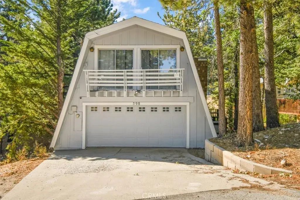 598 Dahlia Drive, Green Valley Lake