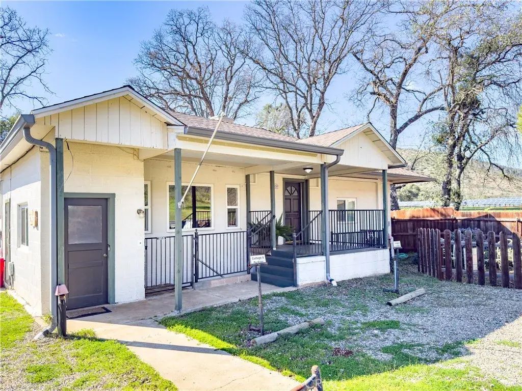 5275 State Highway 49 North, Mariposa