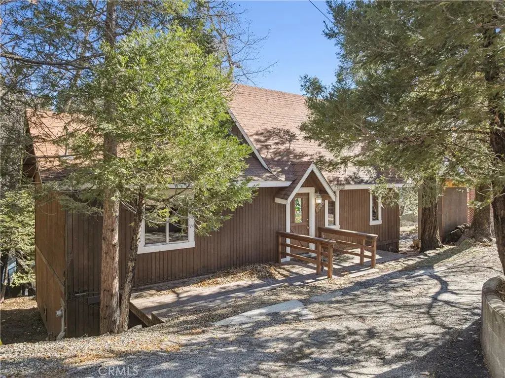 1209 Bridal Path, Rimforest