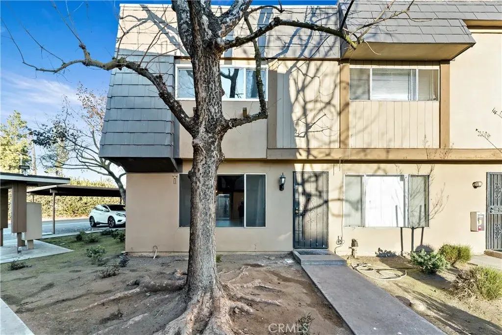 5188 W Ashlan, Fresno