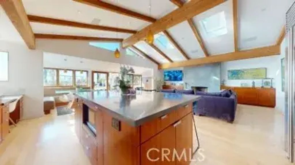 3205 Bayview Drive, Manhattan Beach